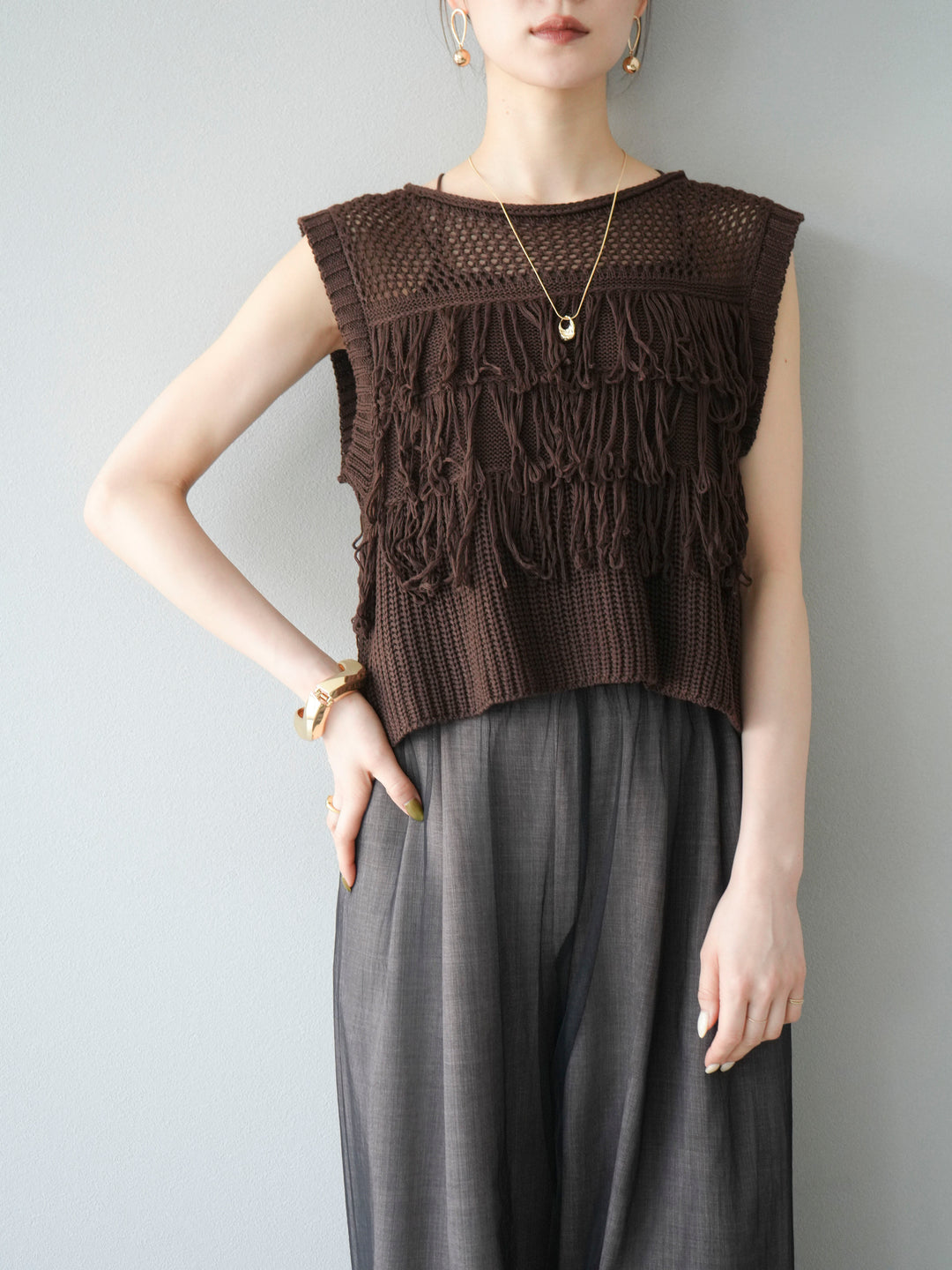 【預購】鏤空流蘇針織上衣/棕色