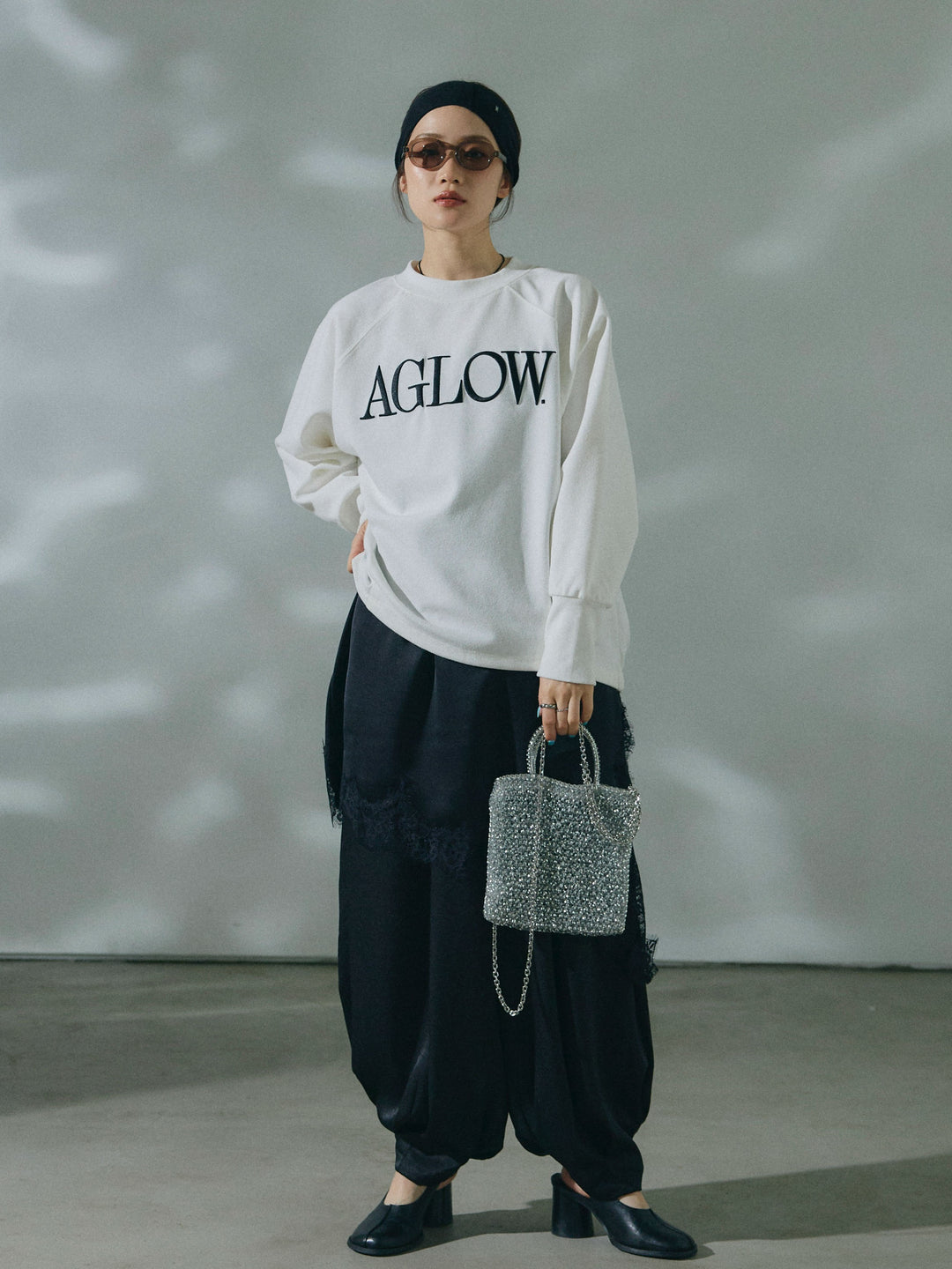 【Allure】[SET]ブークレダンボールロゴ刺繍プルオーバー+ワッシャーサテンタックジョガーパンツ(2set)