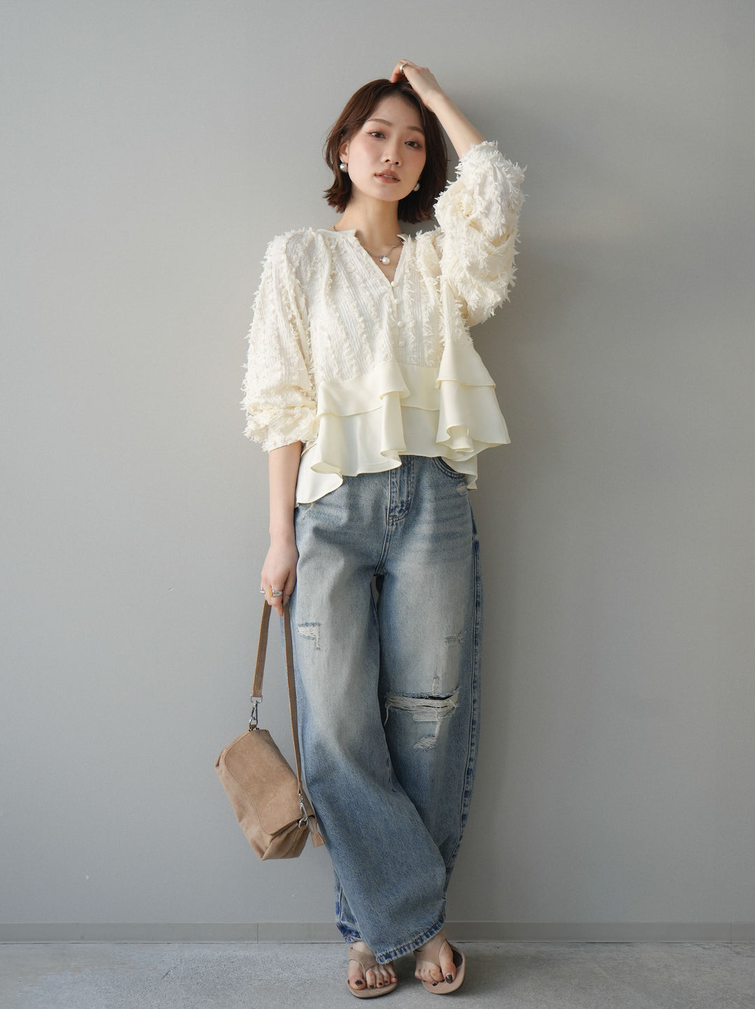 [予約]ジャガードぺプラムフリルブラウス/ivory