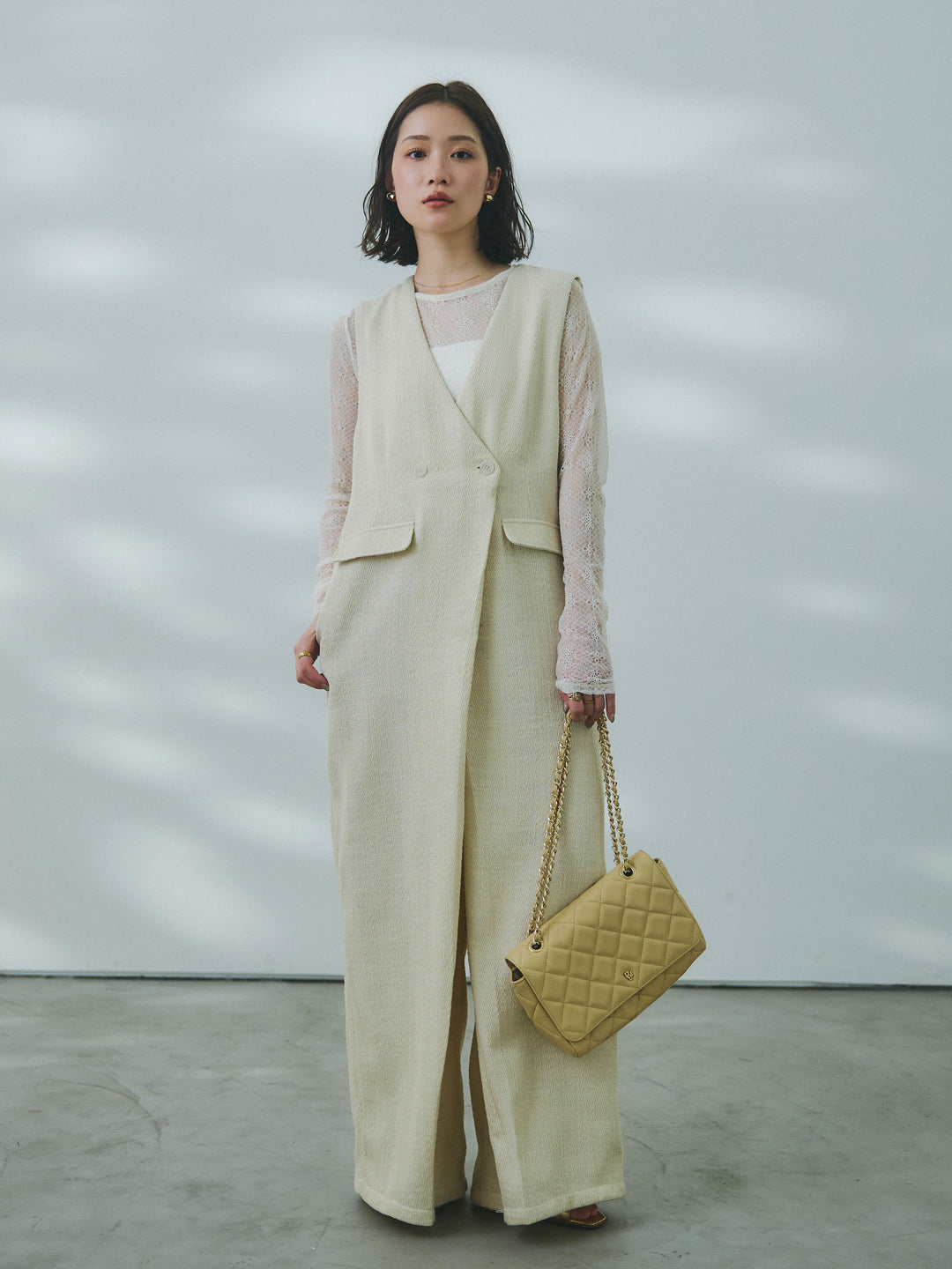 【預購】網紗蕾絲上衣/off