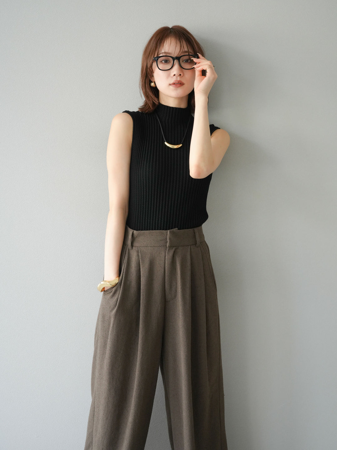 [予約]ボトルネックワッフル編みノースリーブニットトップス/ブラック