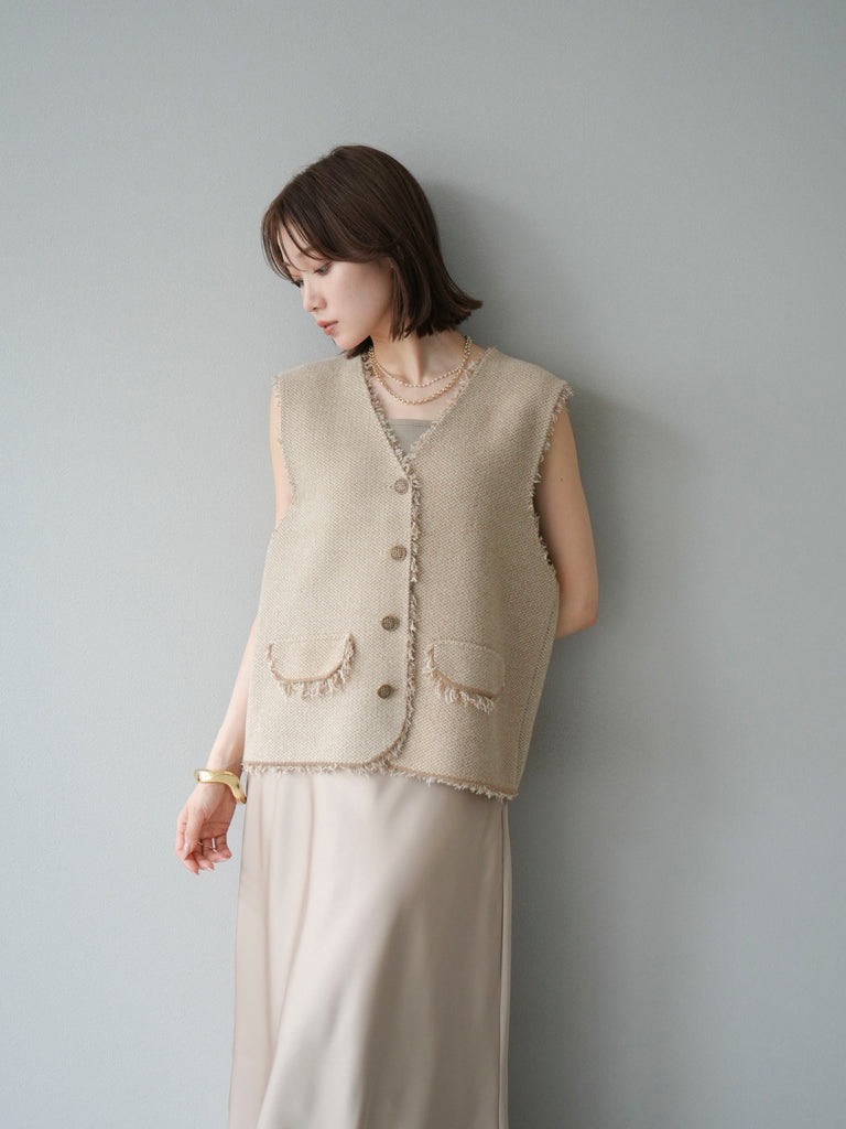 予約]ツイードライクフリンジニットベスト/ベージュ – Lumier