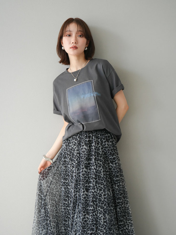 [予約]チュールレイヤードプリントTシャツ/チャコール