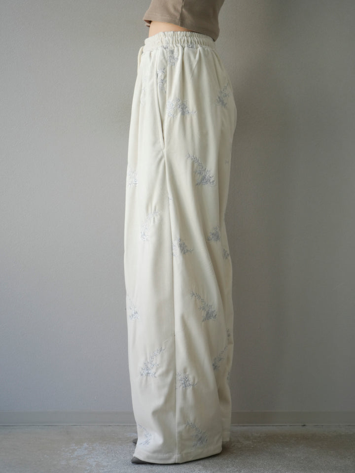 [予約]ベロアフラワーエンブロイダリーイージーパンツ/エクリュ