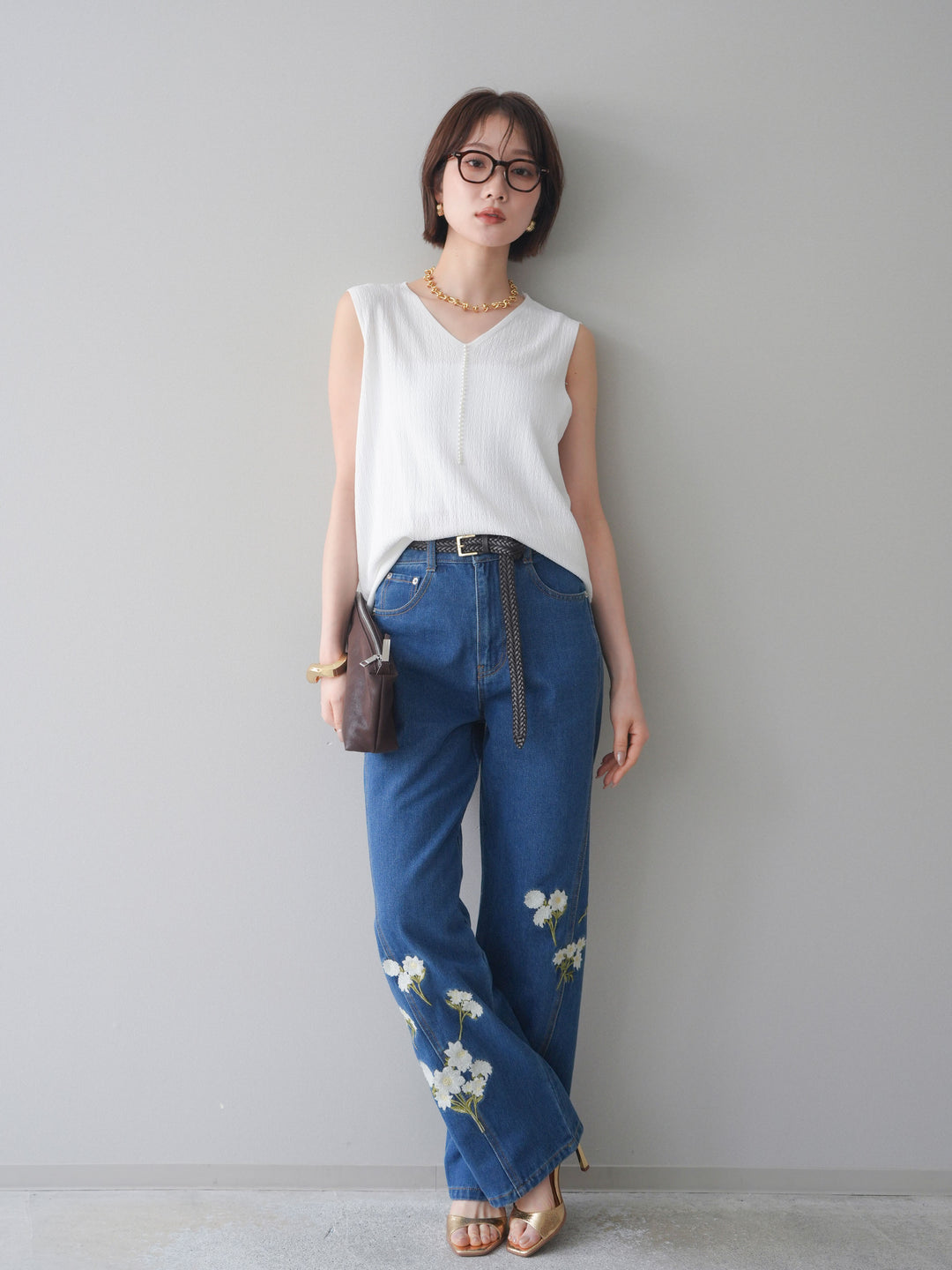 【預購】珍珠圖案V領針織上衣/白色