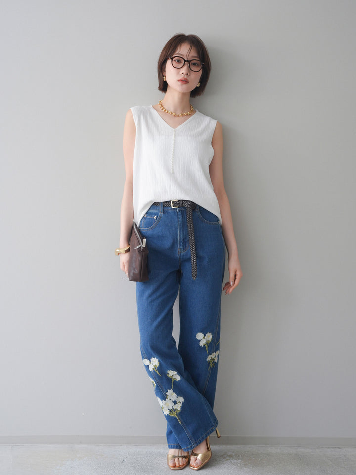 【預購】珍珠圖案V領針織上衣/白色