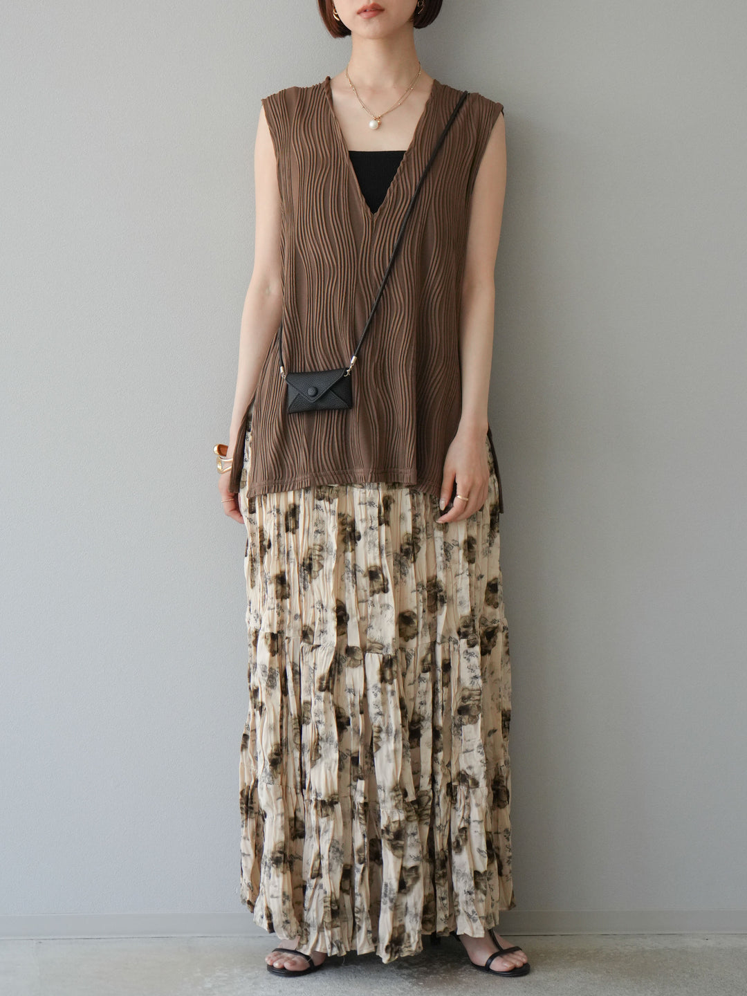 [SET]ウェーブパイピングVネックベスト+フラワーワッシャーロングスカート(2set)
