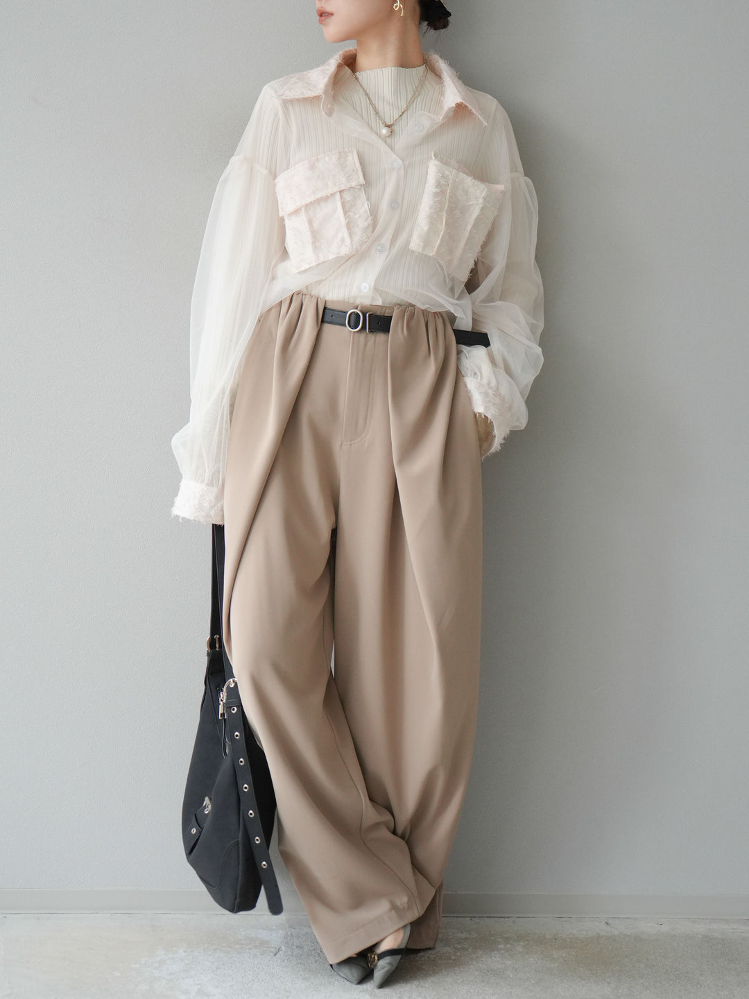 [SET]フリンジジャガード×チュールレイヤードシャツ+アームシャギーランダムリブニットトップス+ベルト付タックワイドパンツ(3set)