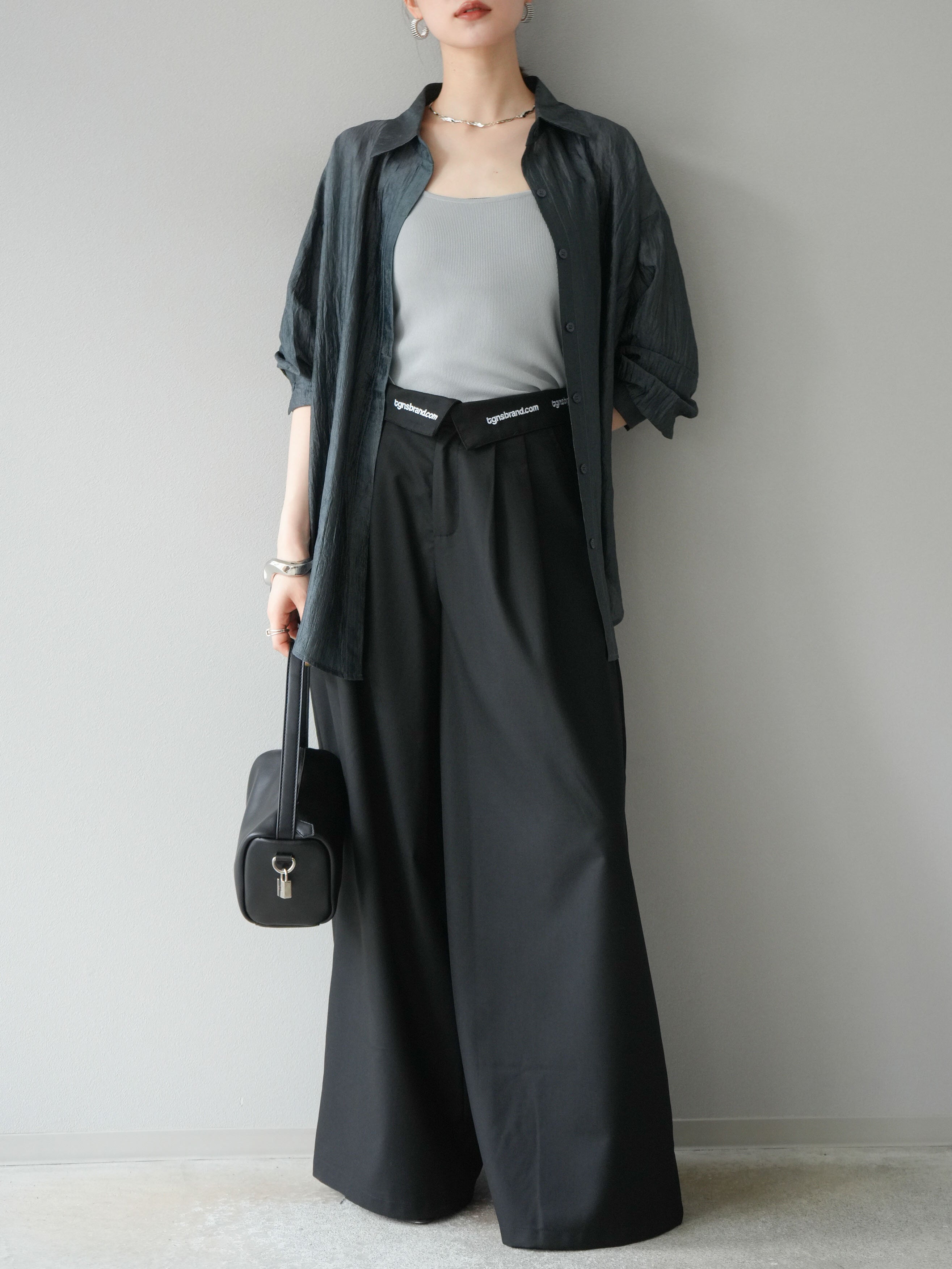 予約]ウエスト折り返しロゴタックワイドパンツ/ブラック – Lumier