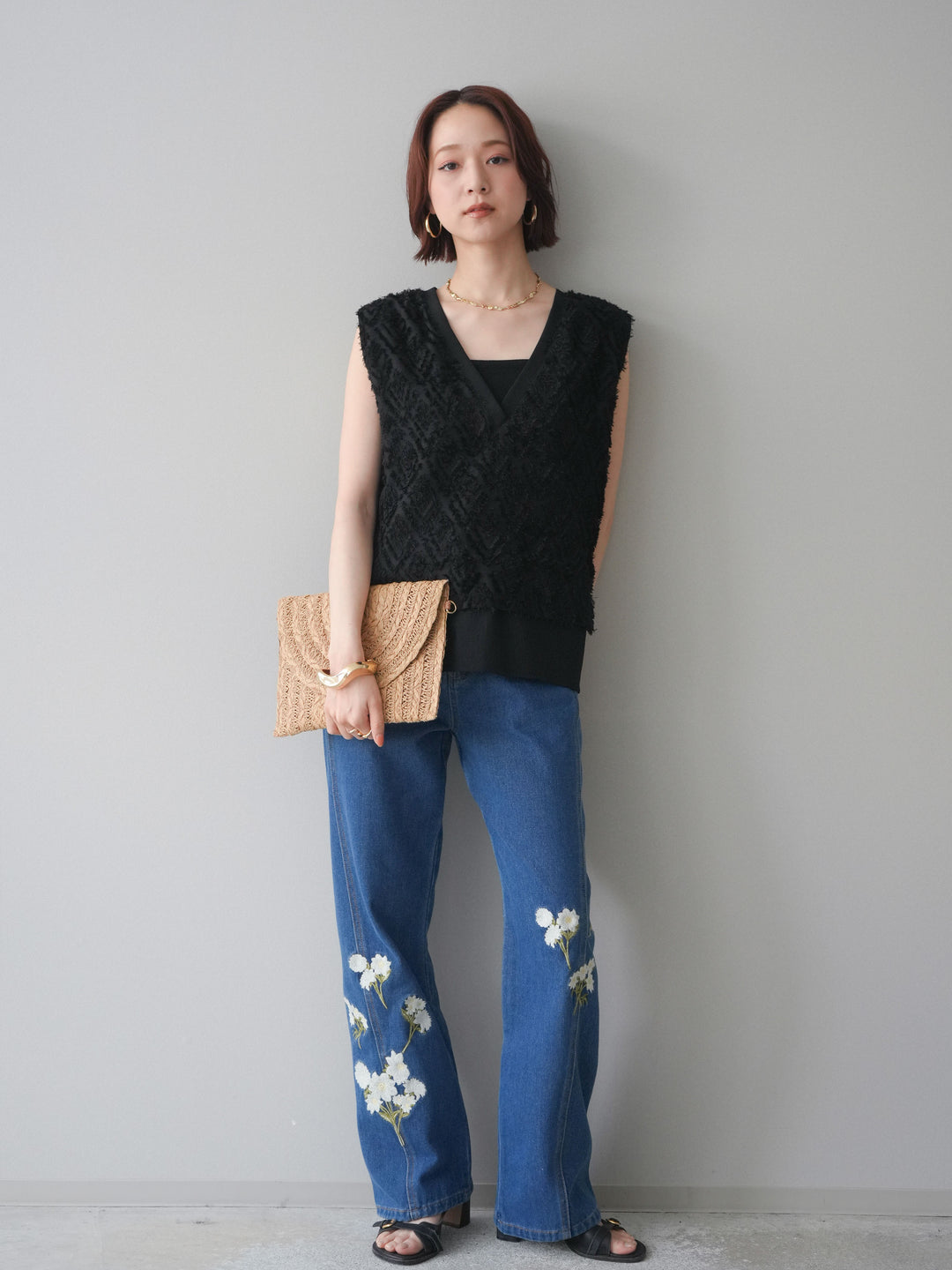 [SET]フリンジレイヤードVネックノースリーブ+フラワー刺繍ストレートデニム(2set)
