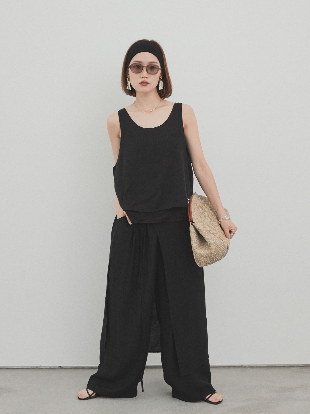 [預購] Washer Satin 薄紗多層背心/黑色