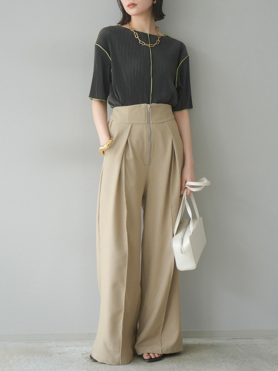 [予約]配色メロープリーツハーフスリーブトップス/ブラック