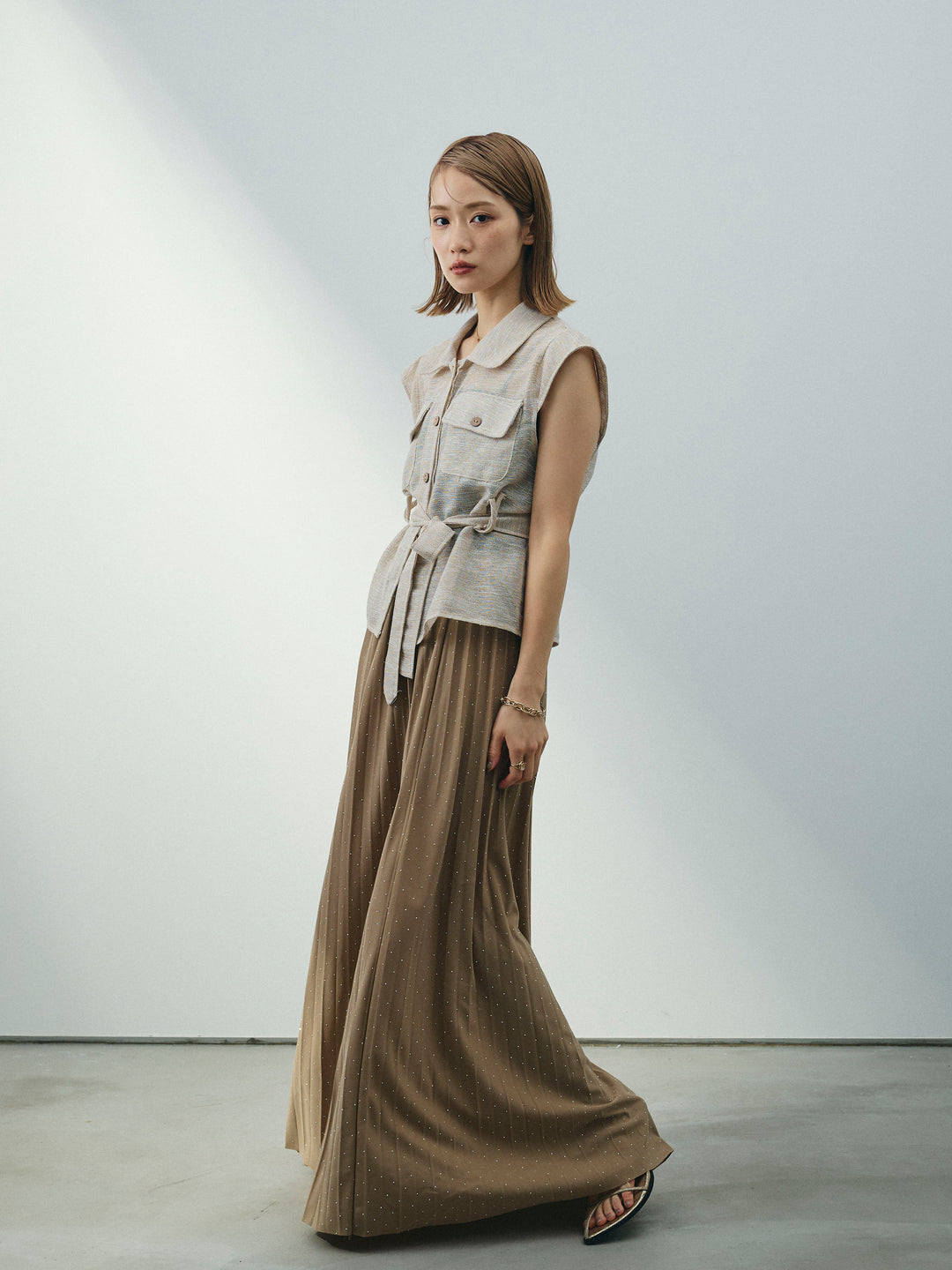 [予約]ラインストーンプリーツスカート/ベージュ