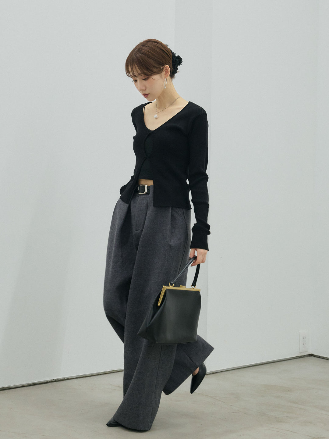 【Allure】[SET]フロントツイストリブニットトップス+ループデザインツイルワイドパンツ(2set)