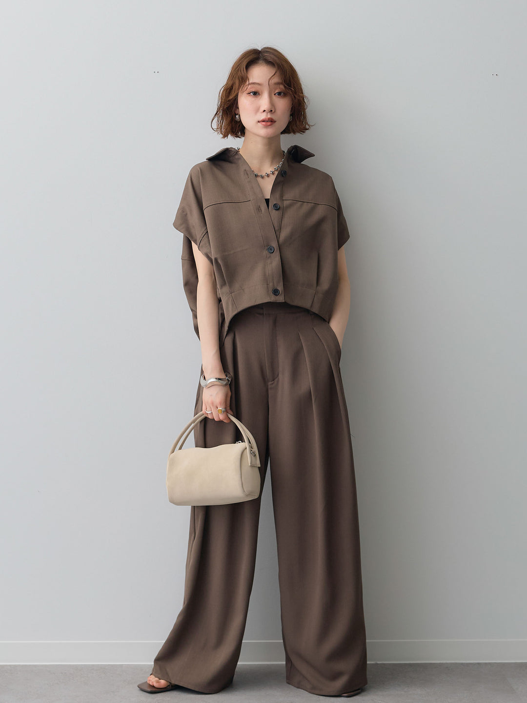 【套裝】縐綢燈籠無袖襯衫 + 縐綢闊腿褲（兩件套）