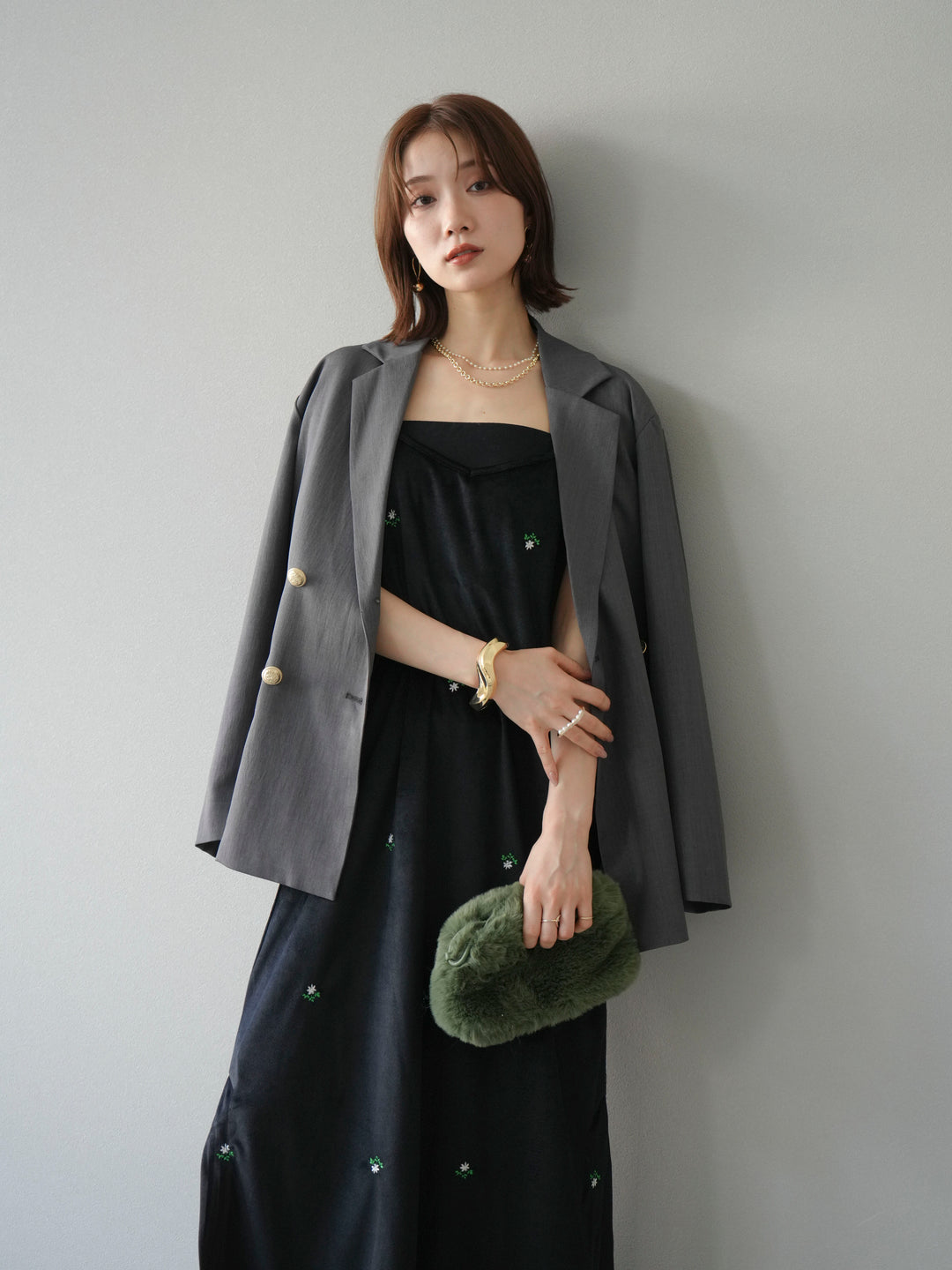 [予約]フラワー刺繍ベロアキャミワンピース/ブラック