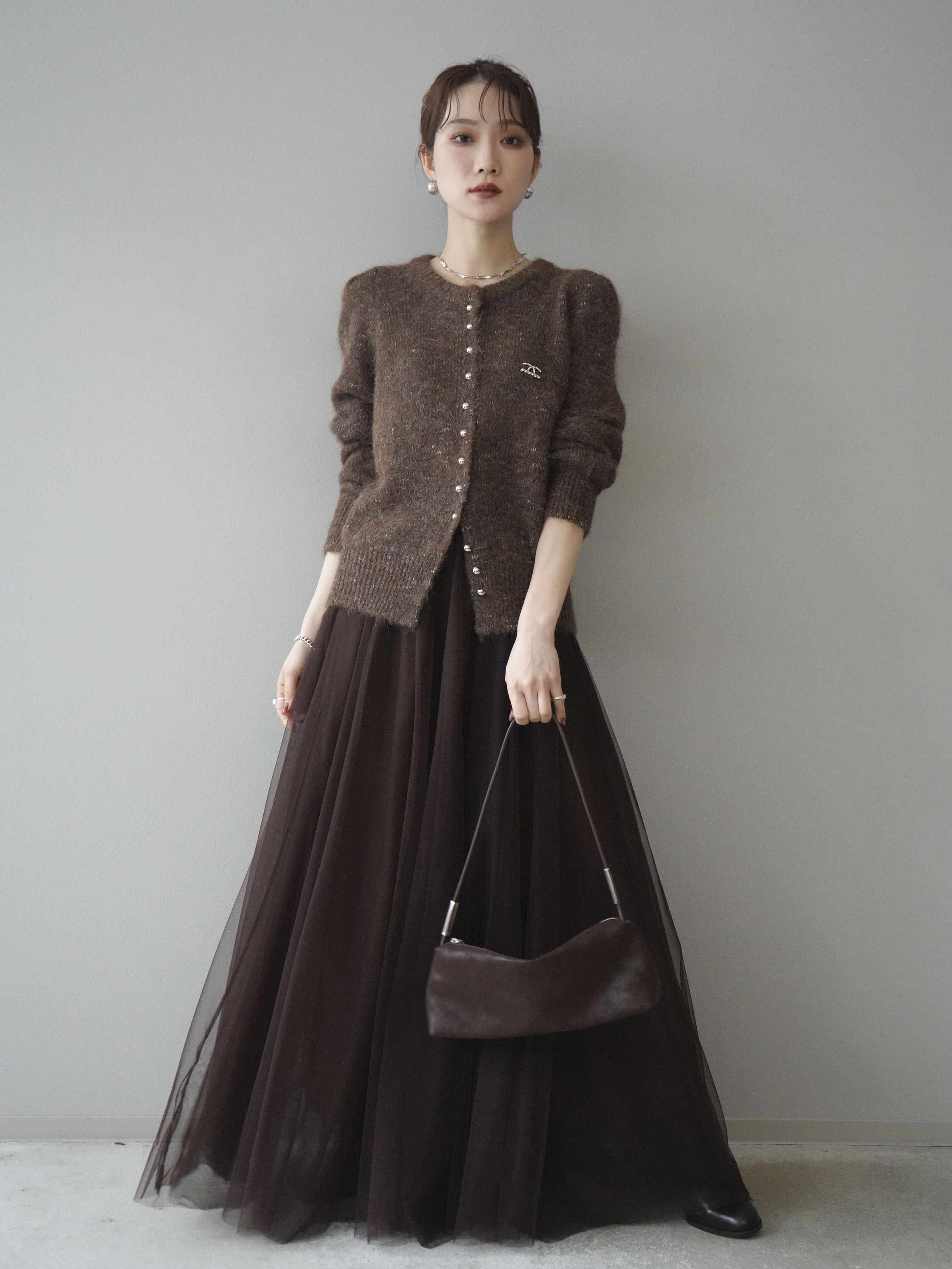 超美品☆22AW☆セオリーリュクス ウール カーディガン ライトブラウン 予約]モチーフ付silverボタンミックスニットカーディガン/brown – Lumier