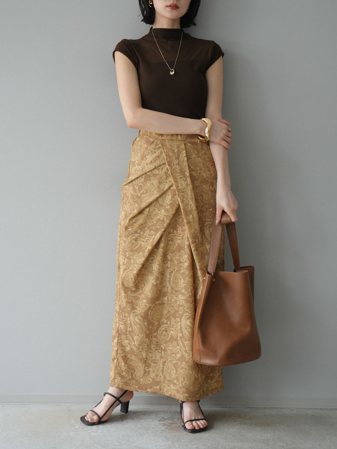 [予約]ペイズリープリントタックIラインスカート/ベージュ