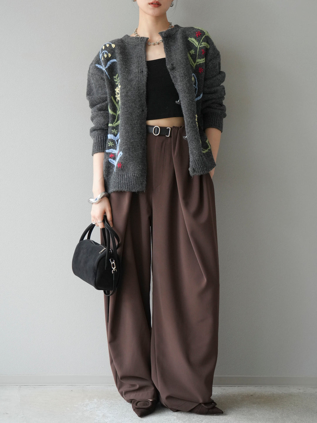 [SET]フラワー刺繍ニットカーディガン+ベルト付タックワイドパンツ(2set)