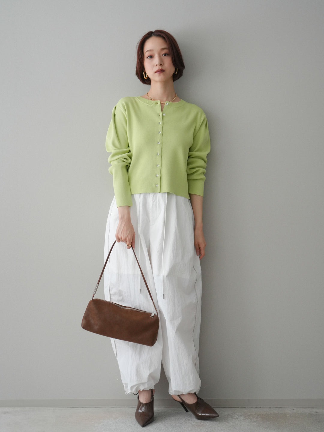 [SET]クリアボタンタックニットカーディガン+ドロストサイドラインナイロンパンツ(2set)