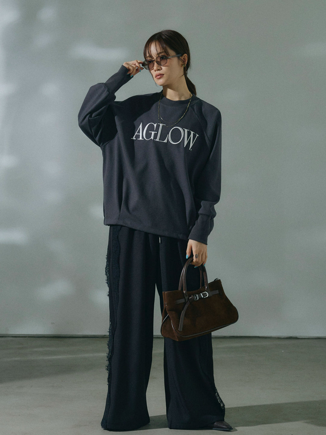 【Allure】[SET]ブークレダンボールロゴ刺繍プルオーバー+ブークレダンボールロゴ刺繍プルオーバー(2set)