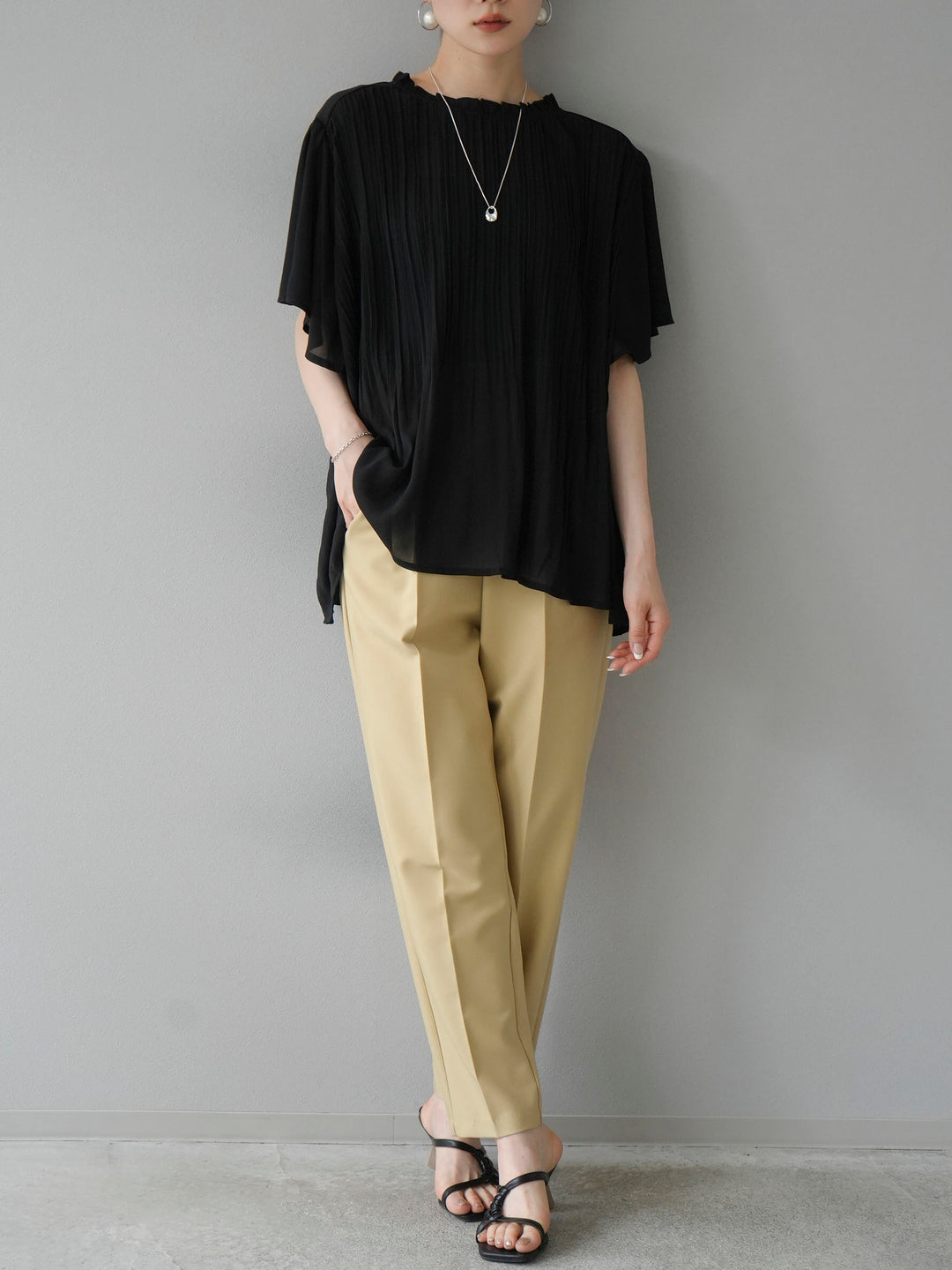 [SET] Chiffon pleated blouse + easy tapered pants (2set)