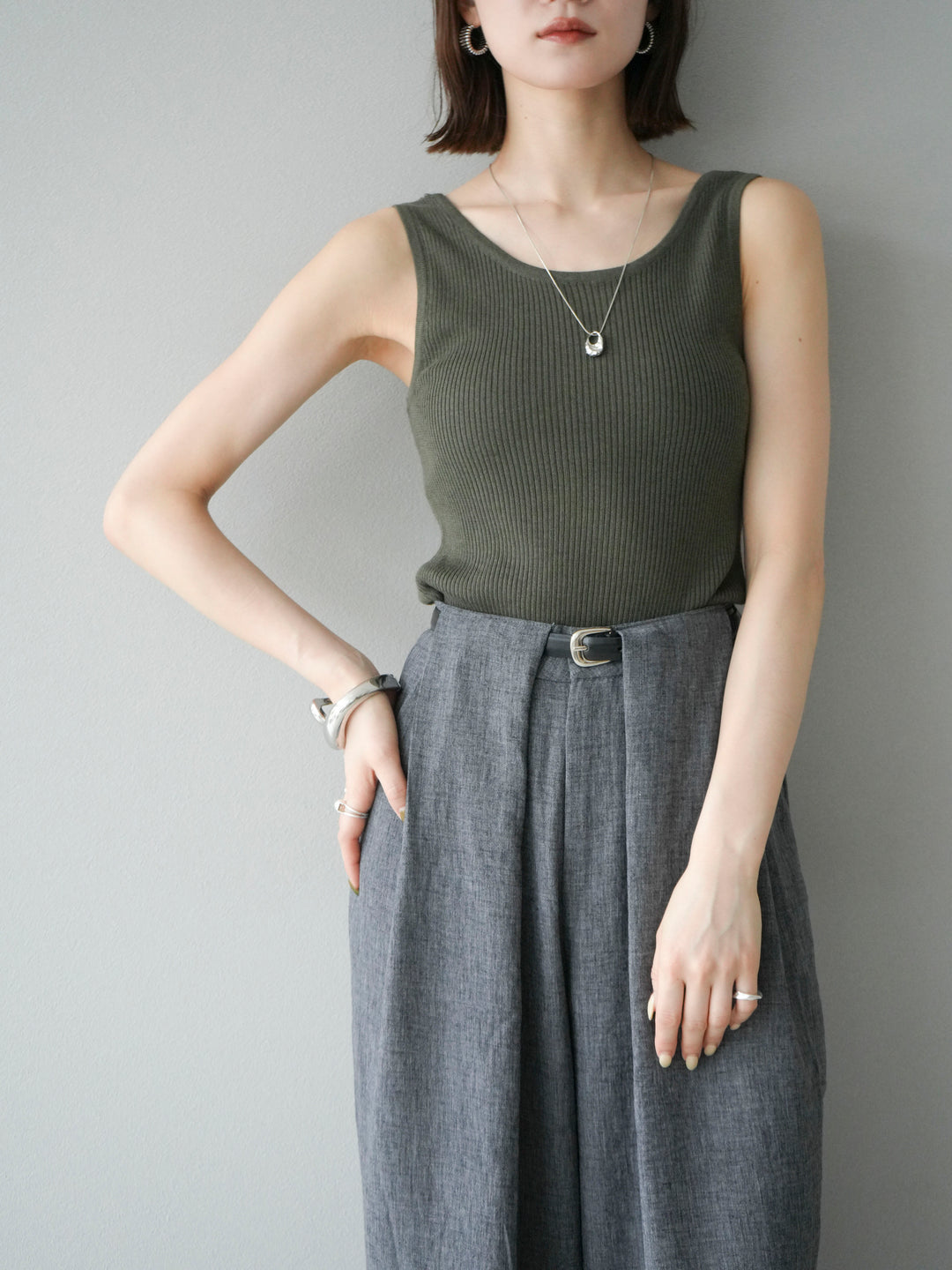 [予約]レーヨンニットタンクトップ/カーキ