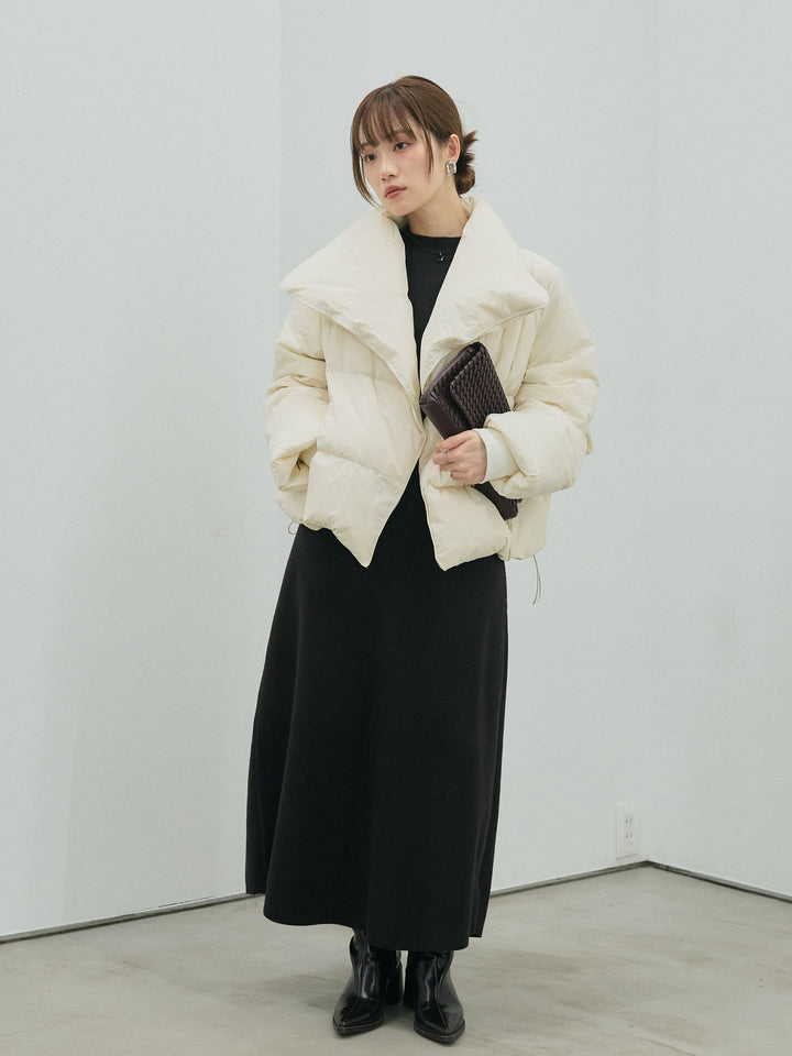 【Allure】[SET]バックオープンニットワンピース+スタンドカラーダウンジャケット(2set)