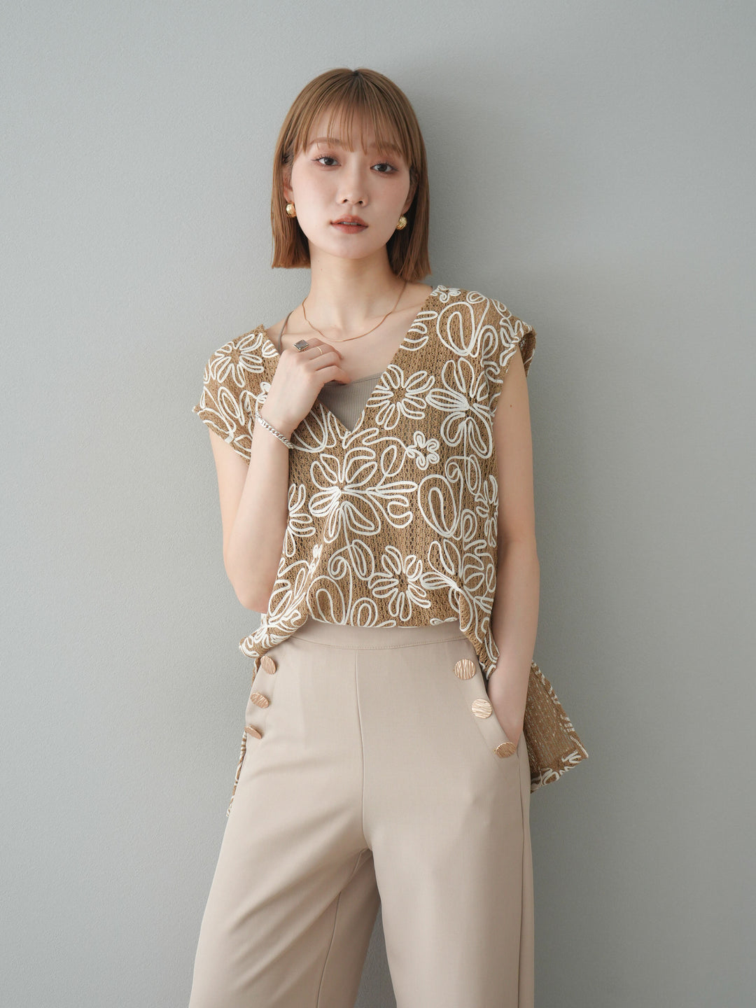 [予約]メッシュコード刺繍ベスト/ベージュ