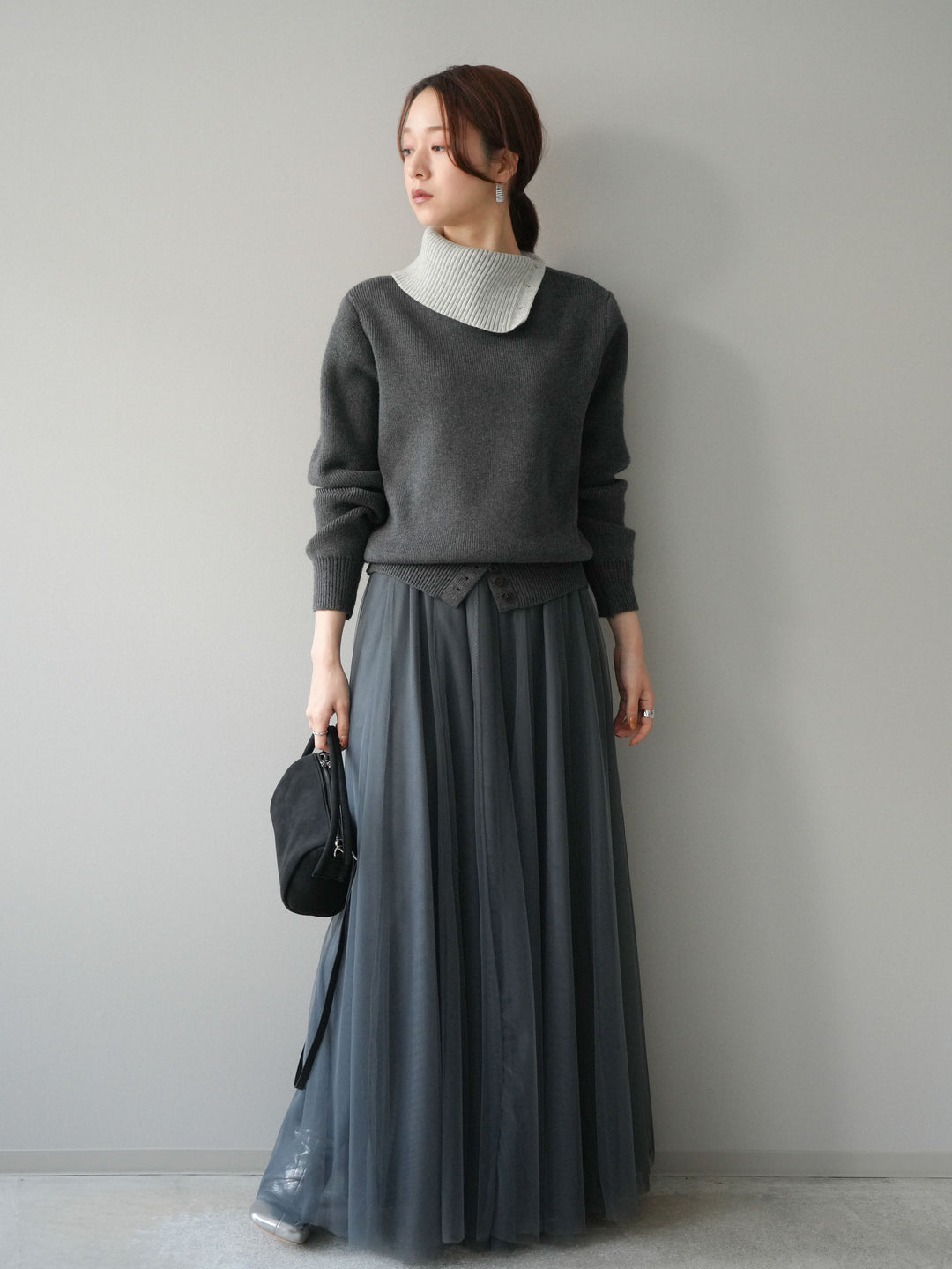 [予約]デザインネックバイカラーニットプルオーバー/charcoal