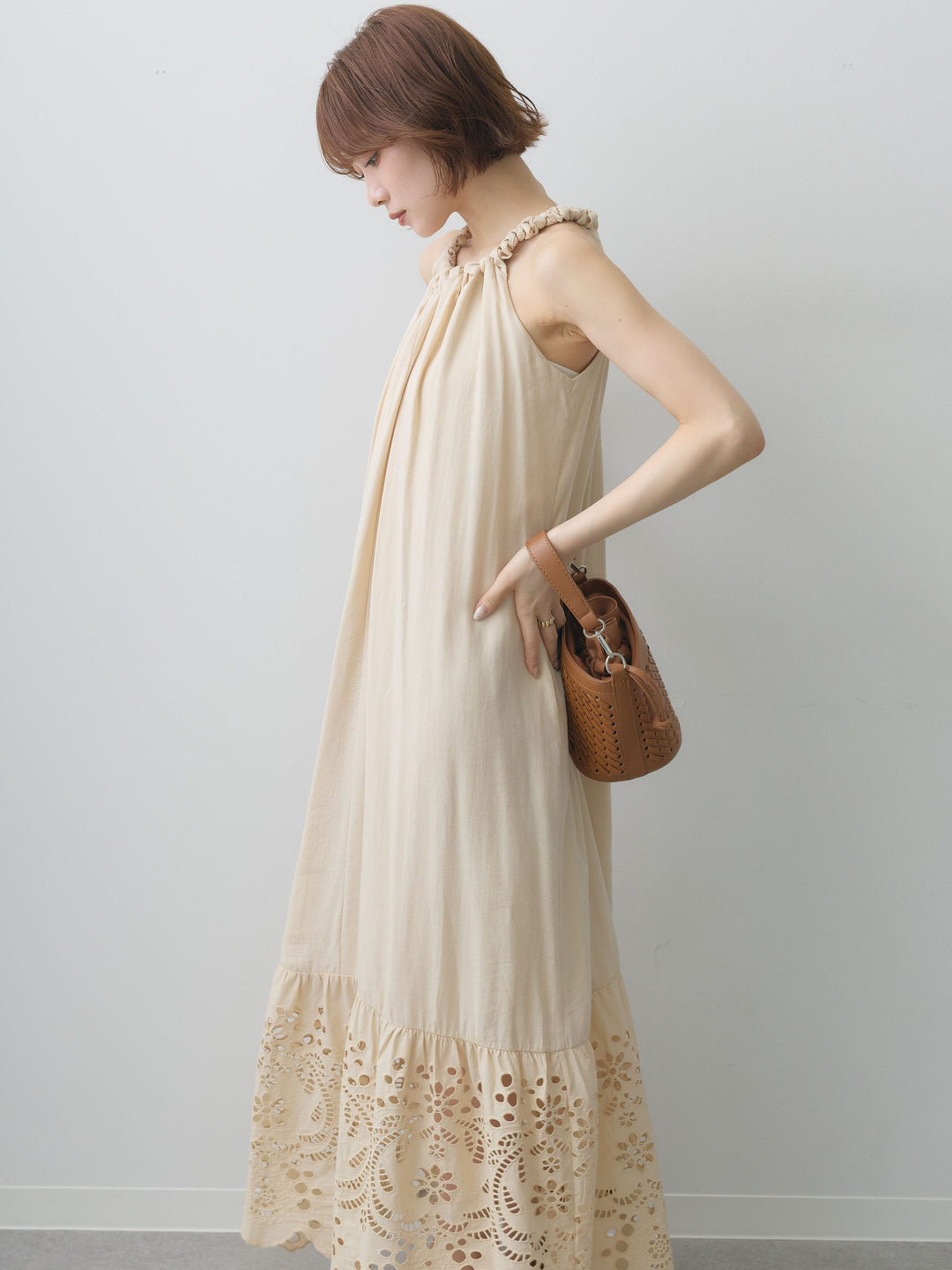 [予約]スカラップヘムカットワークレースキャミワンピース/beige