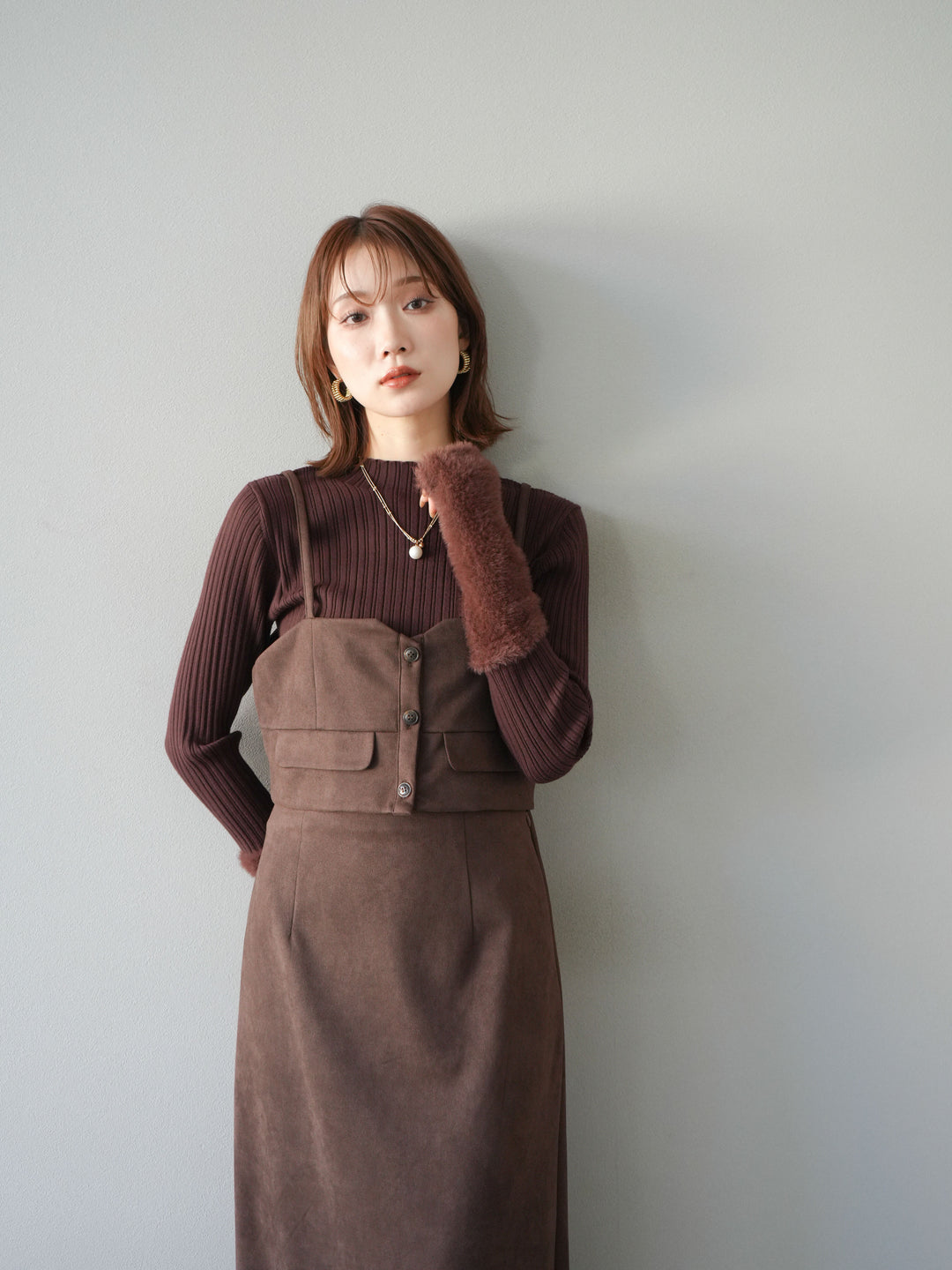 [SET]スウェードビスチェ+アームシャギーランダムリブニットトップス+スウェードIラインスカート(3set)