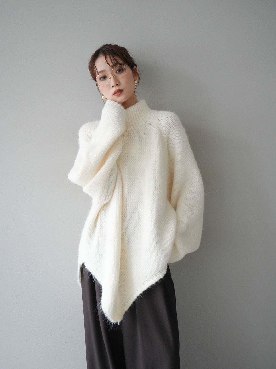 [予約]アシンメトリーハイネックニットプルオーバー/beige