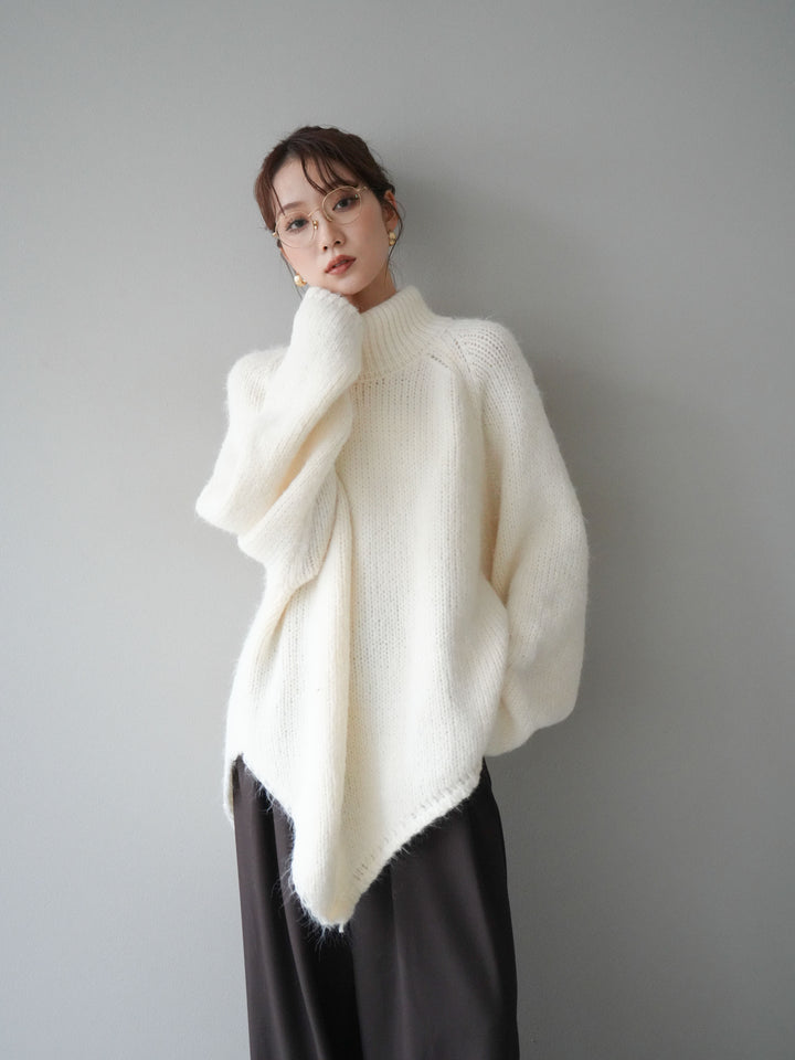 [予約]アシンメトリーハイネックニットプルオーバー/beige