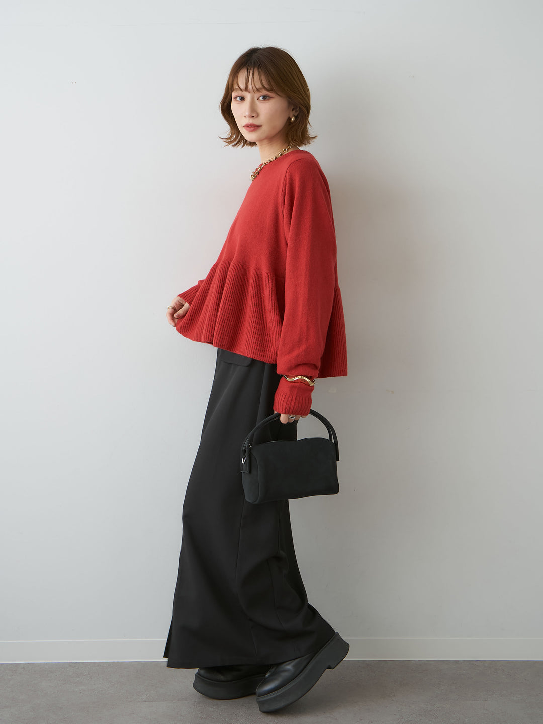 [SET]ペプラムニットプルオーバー+クレープデシンフラップ付きストレートスカート(2set)