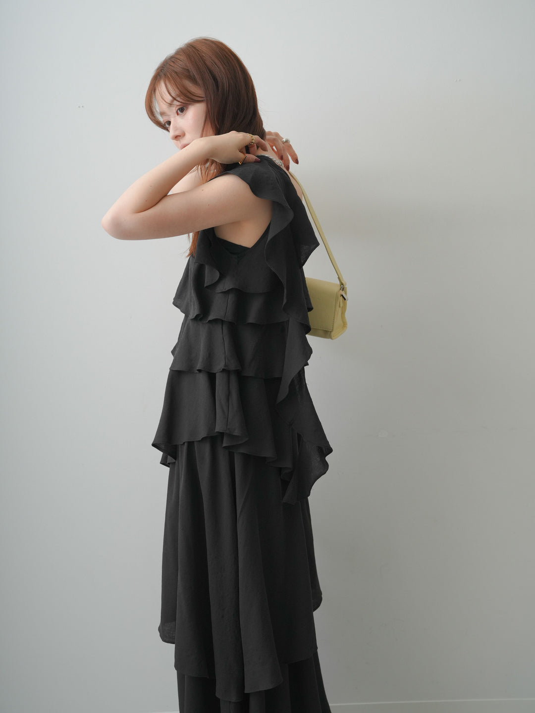 [予約]ワンショルフリルティアードドレス/black