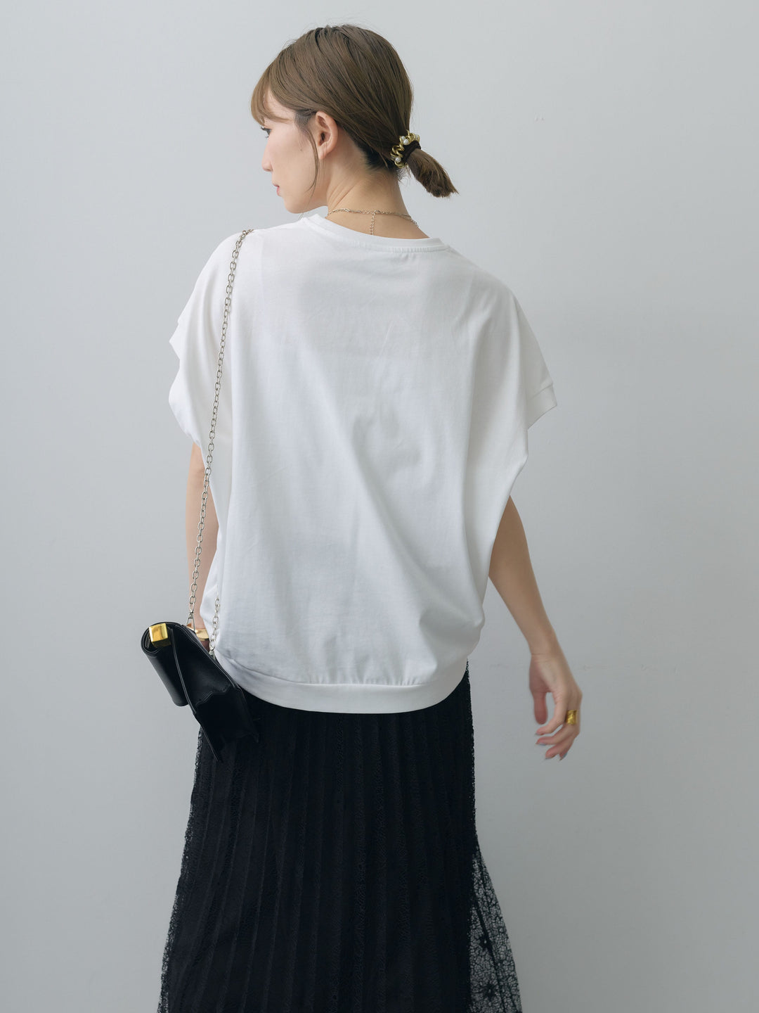 [SET]立体ロゴエンボスTEE +フローラルレースプリーツスカート(2set)