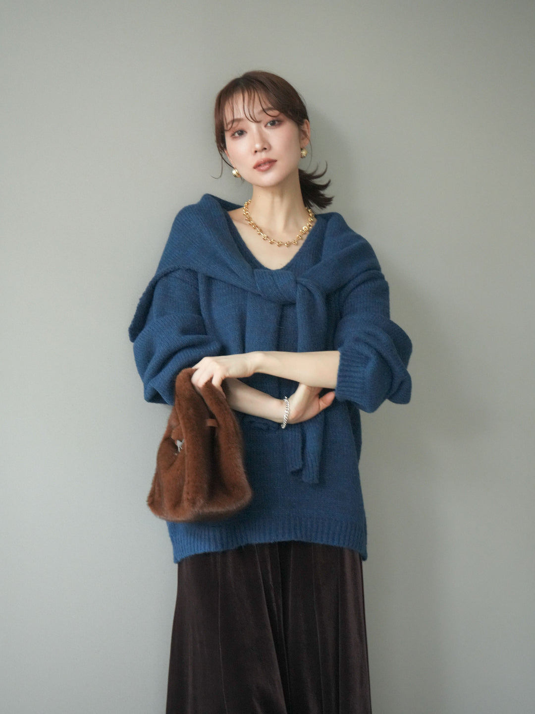 [予約]ストール付きVネックニットプルオーバー/blue