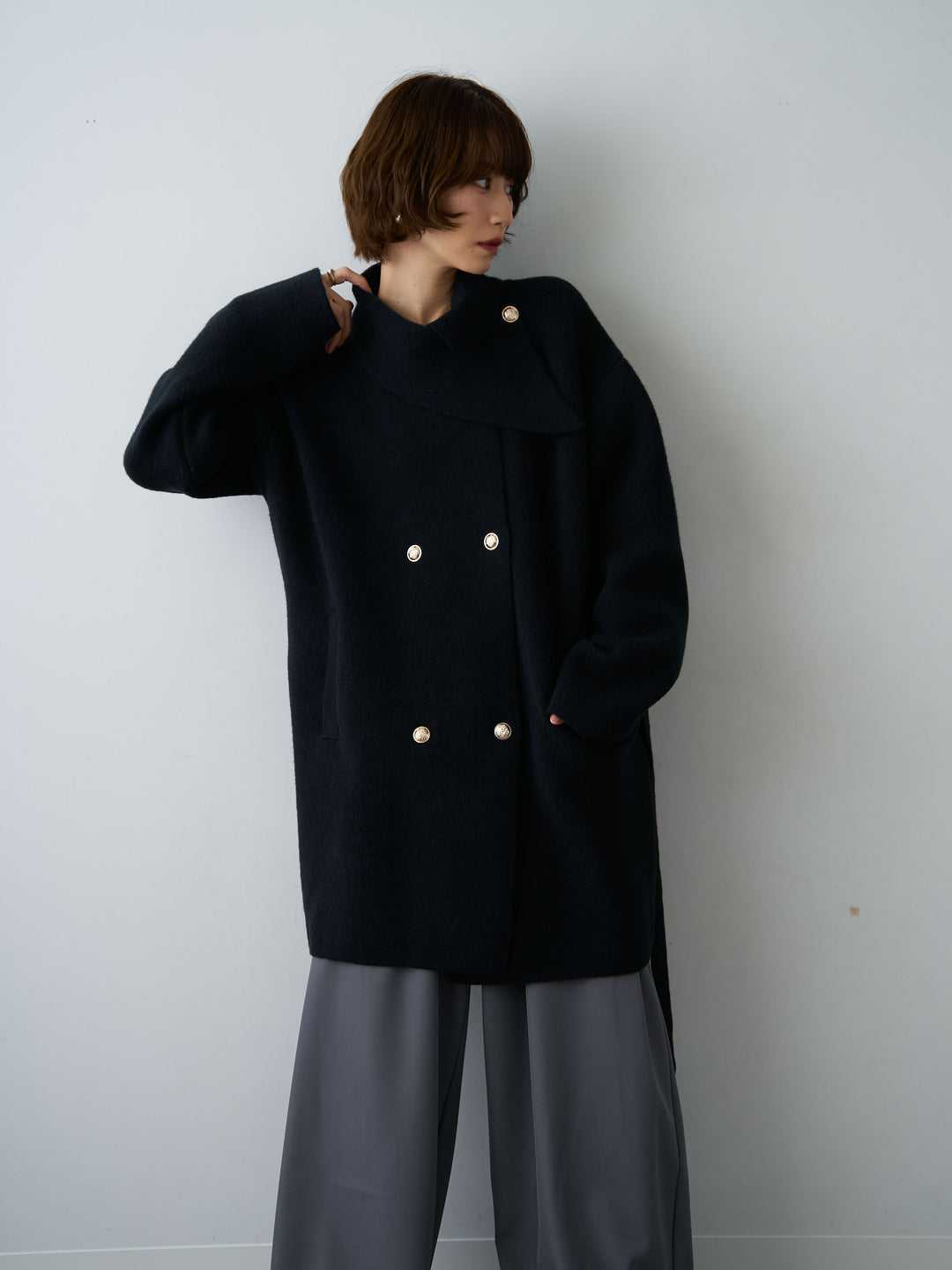 [予約]ゴールドボタンミディアムニットコート/black