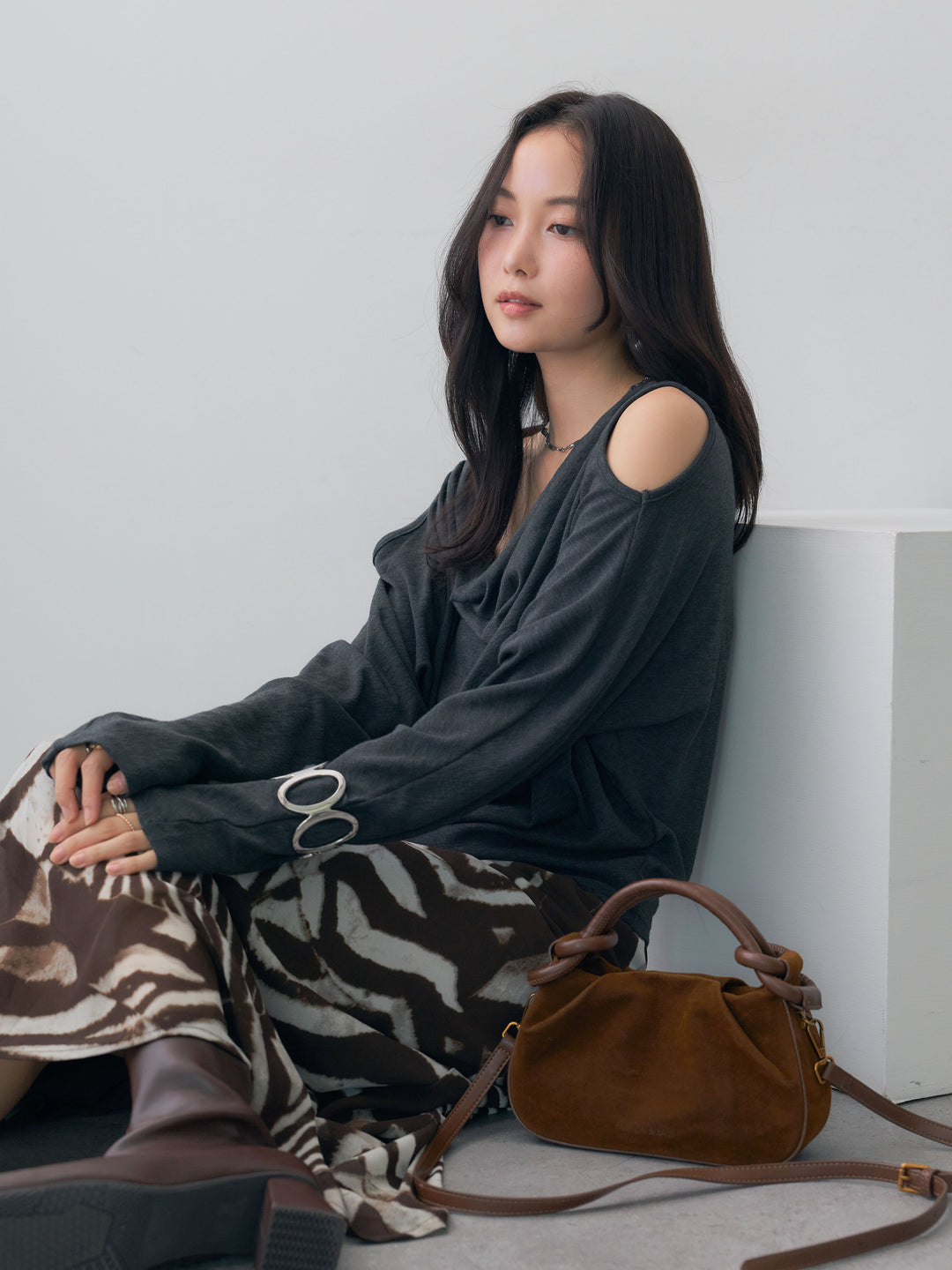 [SET]ショルダーオープンドレープネックカットソー+ゼブラシアーIラインスカート(2set)