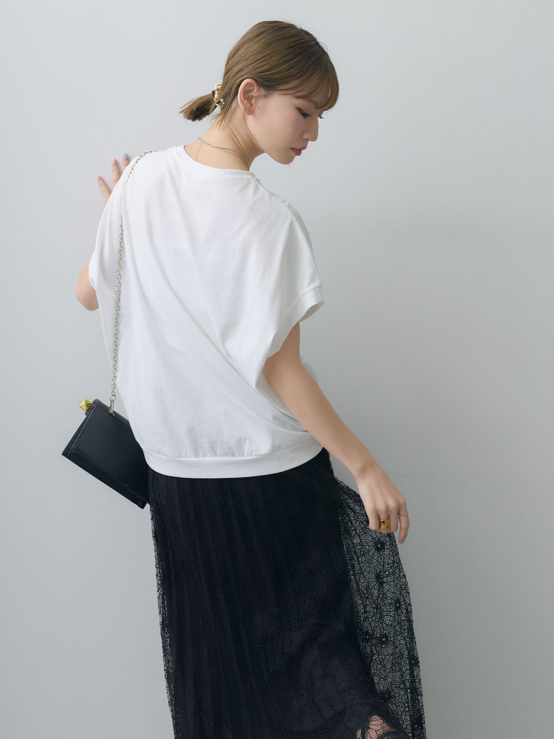 [SET]立体ロゴエンボスTEE +フローラルレースプリーツスカート(2set)