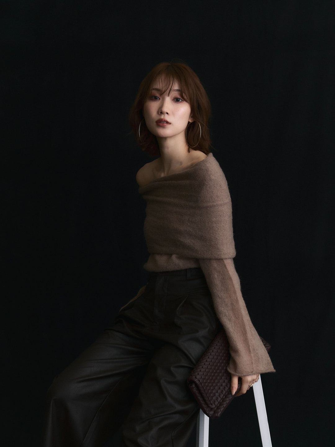 【Allure】[SET]オフショルシアーニットプルオーバー+レザータックセミワイドパンツ(2set)