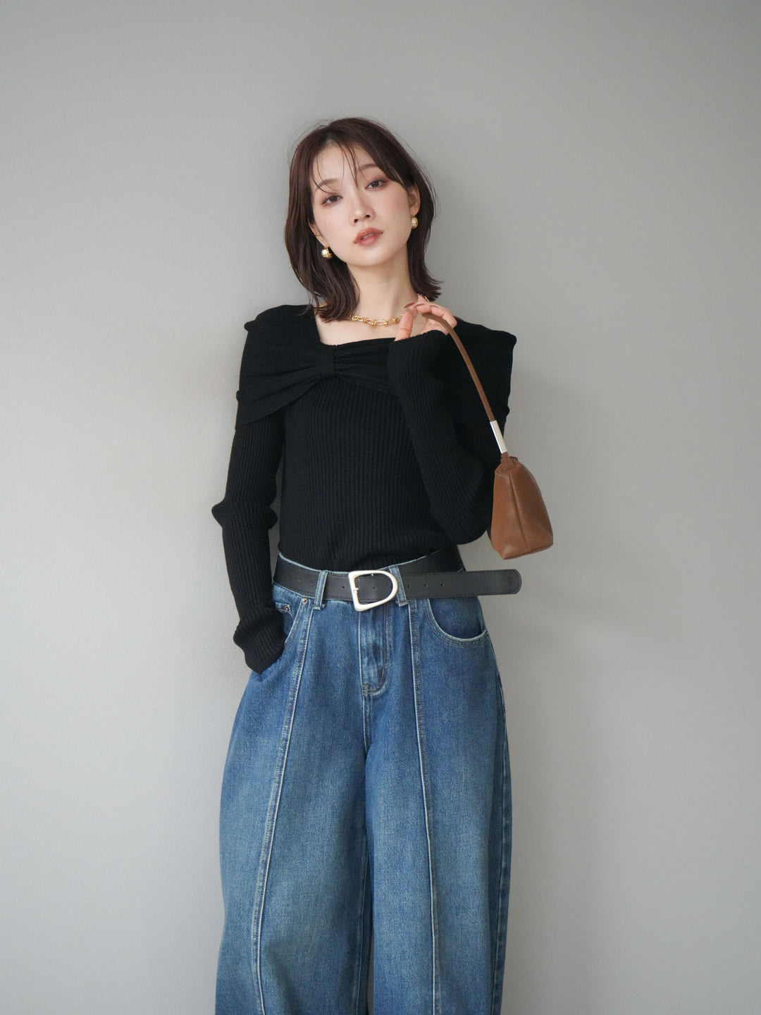 [予約]リボンモチーフオフショルリブニットトップス/black