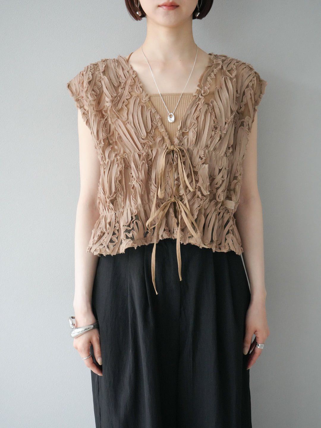 [予約]ジャガードレースリボントップス/ベージュ