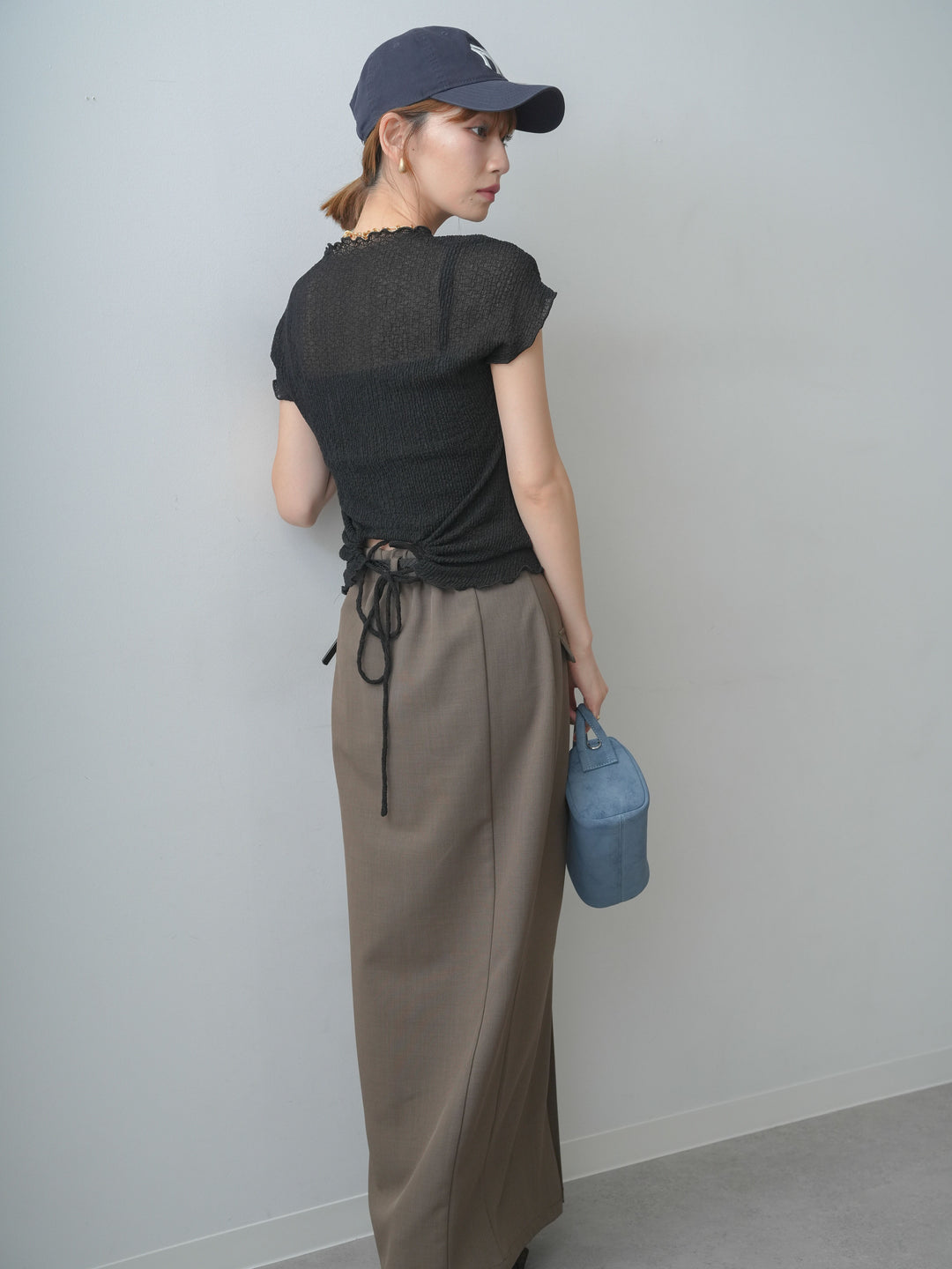 [SET]シャーリングシアーバックオープンフレンチトップス+クレープデシンフラップ付きストレートスカート(2set)
