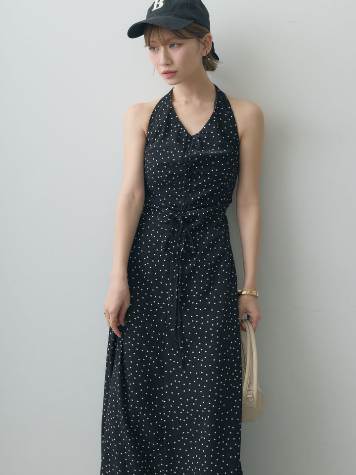[予約]ホルターネックドット柄シャーリングデザインワンピース/black