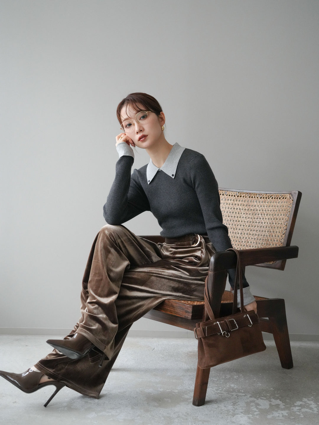 [予約]ニットカフス襟付き配色リブニットトップス/charcoal