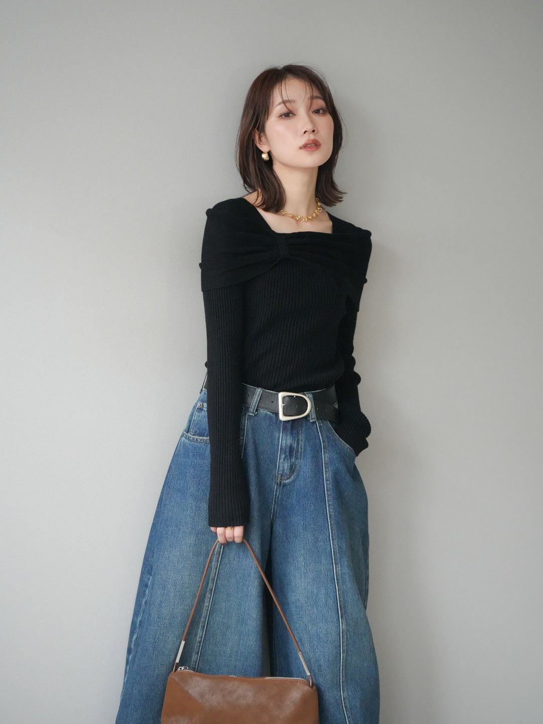 [予約]リボンモチーフオフショルリブニットトップス/black