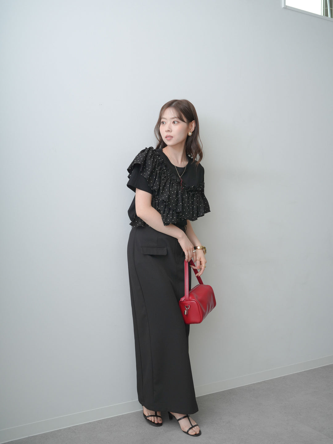 [SET]ドットギャザーフリルデザインTEE+クレープデシンフラップ付きストレートスカート(2set)