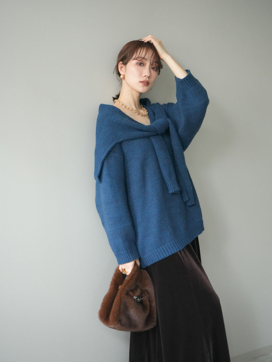 [予約]ストール付きVネックニットプルオーバー/blue